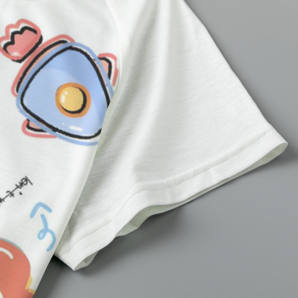 Grafica Women's Eco-Friendly Astronaut Print Women's cropped Raglan T-shirt With Short Sleeve